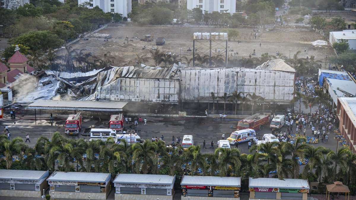 Rajkot Game Zone Fire : ગુજરાત હાઈકોર્ટે રાજકોટમાં લાગેલી આગનો લીધો સુઓ મોટો, પૂછ્યું- ગેમિંગ ઝોનને કેવી રીતે મંજૂરી મળી? 2 Gujarat High Court took cognizance of the fire in Rajkot asked how the gaming zone was allowed 1