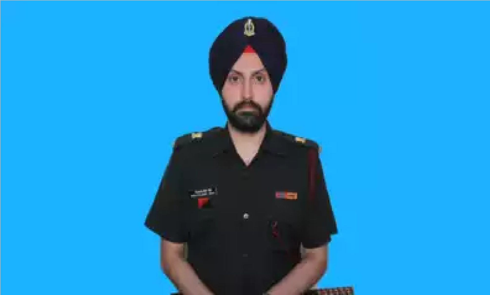 Life Saver: આર્મીનો ડોક્ટર બન્યો પ્લેનમાં સવાર મુસાફર માટે દેવ દૂત, કરાયું મુંબઈ એરપોર્ટ પર ઈમરજન્સી લેન્ડિંગ 2 An army doctor became an angel for a passenger on a plane which made an emergency landing at Mumbai airport 1