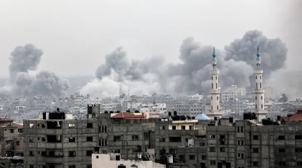 Israel-Hamas War: ગાઝા માટે ઇઝરાયેલના હૃદયમાં જાગ્યો પ્રેમ, ભીષણ યુદ્ધ વચ્ચે ઇઝરાયેલી સેનાએ યુદ્ધવિરામનો નિર્ણય લીધો હતો 2 middle east israel hamas war israels heart bleeds for gaza israeli army takes ceasefire amid fierce war1