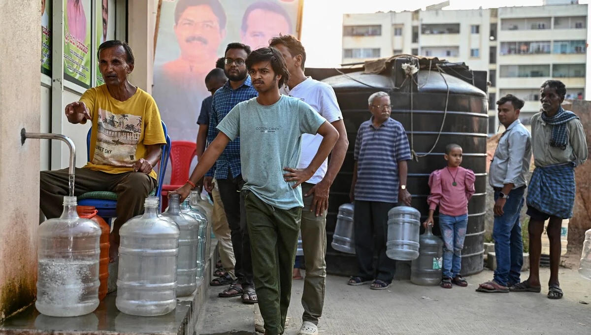 Water Crisis: દિલ્હીથી બેંગલુરુ... મહાનગરોમાં પાણીની કટોકટી, જાણો સમગ્ર મામલો 3 ncr why is the water crisis in metropolitan cities from delhi to bengaluru kolkata chennai hyderabad sound of great water trouble2
