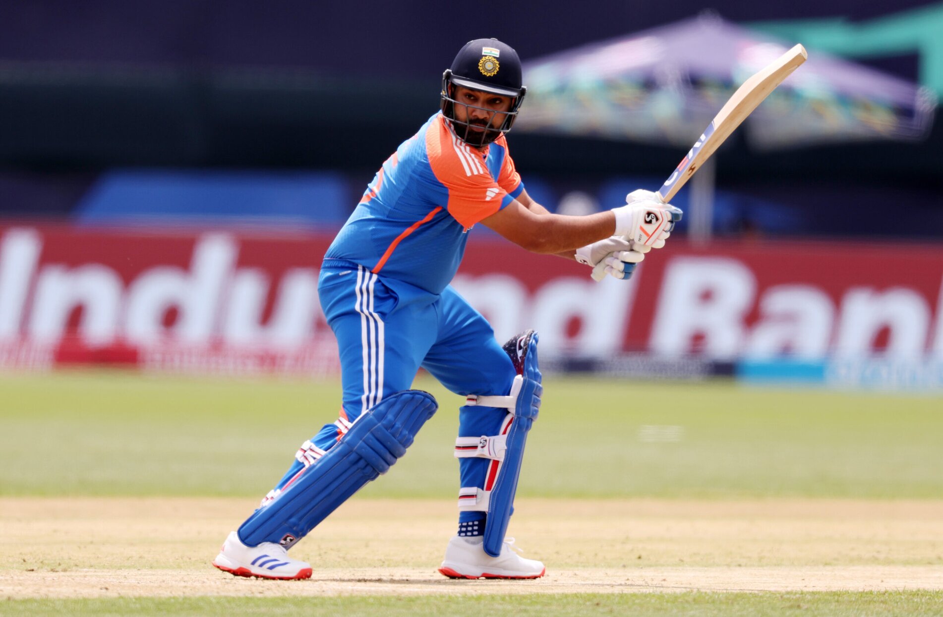 Rohit Sharma : રોહિત શર્માએ કરી બતાવ્યો આવો કમાલ, આ ખેલાડી પાસેથી છીનવી લીધો તાજ 1 rohit sharma most runs in t20i international cricket leave behind babar azam 1