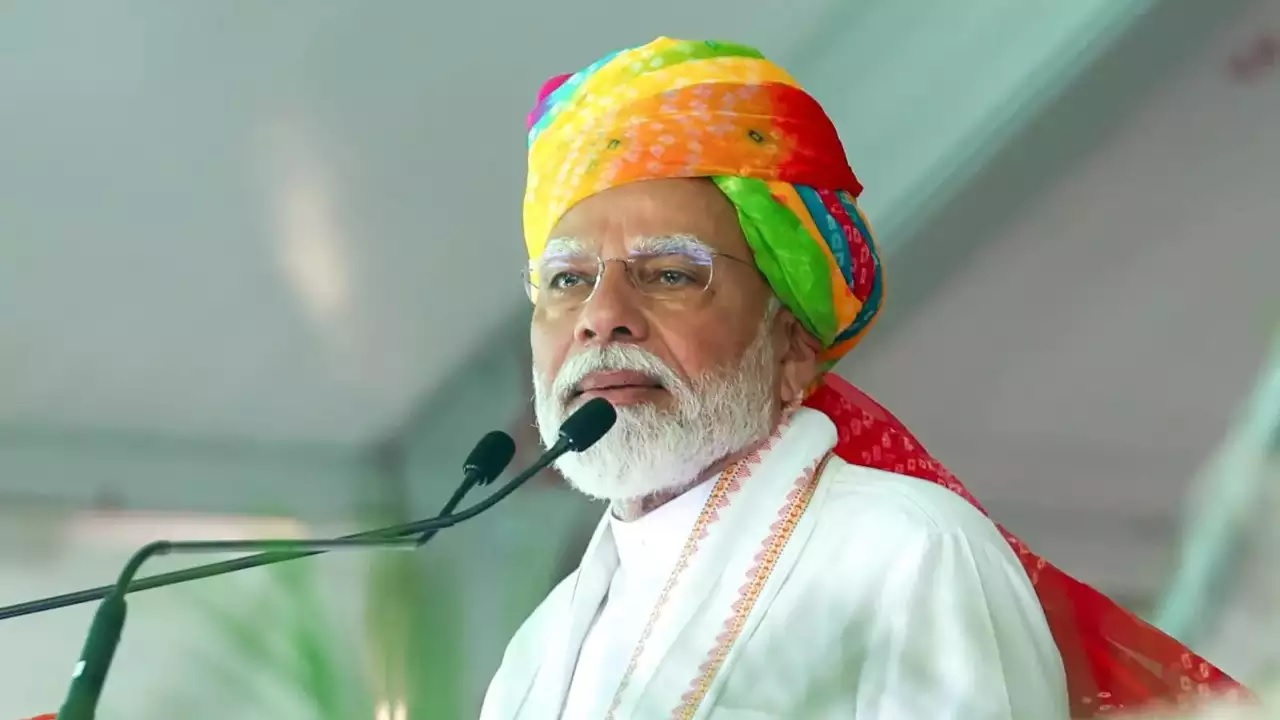 Delhi Airport: દિલ્હી એરપોર્ટ પર થયેલા અકસ્માત પર આ અભિનેતાએ સરકાર પર કર્યા પ્રહારો 2 this actor took a jibe at the government over the horrific1