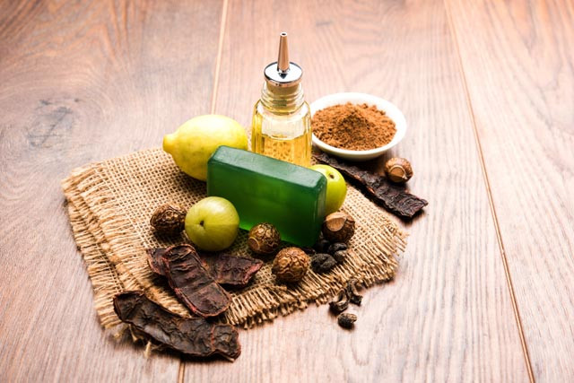 Homemade Amla Shampoo: આમળાની મદદથી ઘરે જ બનાવો શેમ્પૂ, ઘૂંટણ સુધી લાંબા થશે તામર વાળ 2 how to make amla shampoo at home 1