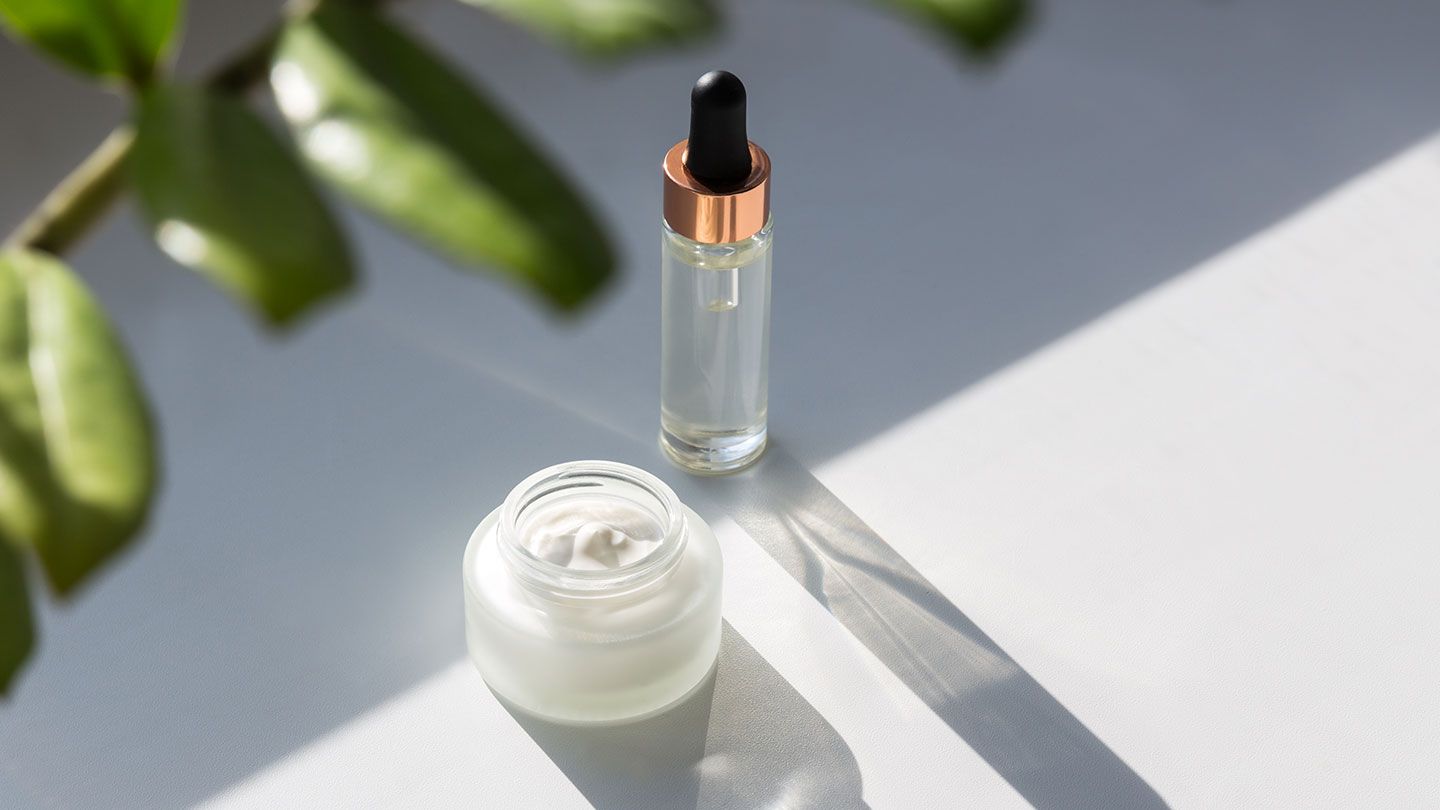 તમે કુદરતી રીતે યુવાન દેખાવા ઈચ્છો છો, તો આ વસ્તુઓનો ઉપયોગ કરો. 2 best ingredients for anti aging1