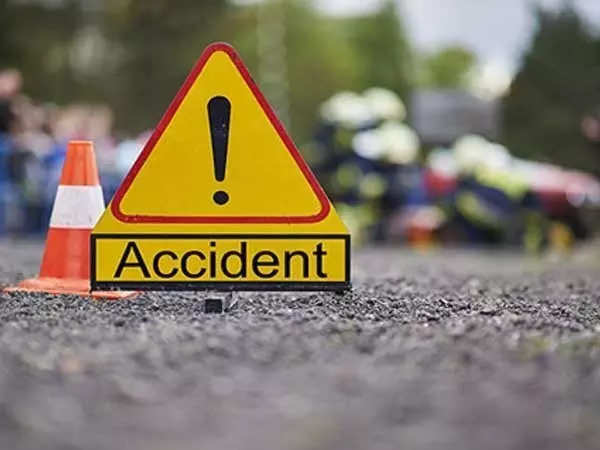 four people died in a collision between a car and a tractor in sector 24 noida1