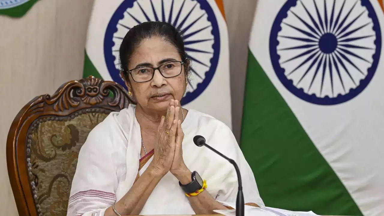 હવે કોલકાતા પોલીસ કમિશનરની જવાબદારી સંભાળશે મનોજ કુમાર વર્મા, કોણ છે તે IPS અધિકારી 3 manoj kumar verma kolkata new police commissioner vineet2 1