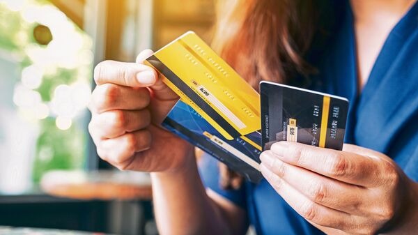 1 એપ્રિલથી બદલાઈ રહ્યા છે આ ક્રેડિટ કાર્ડ્સના નિયમોerw