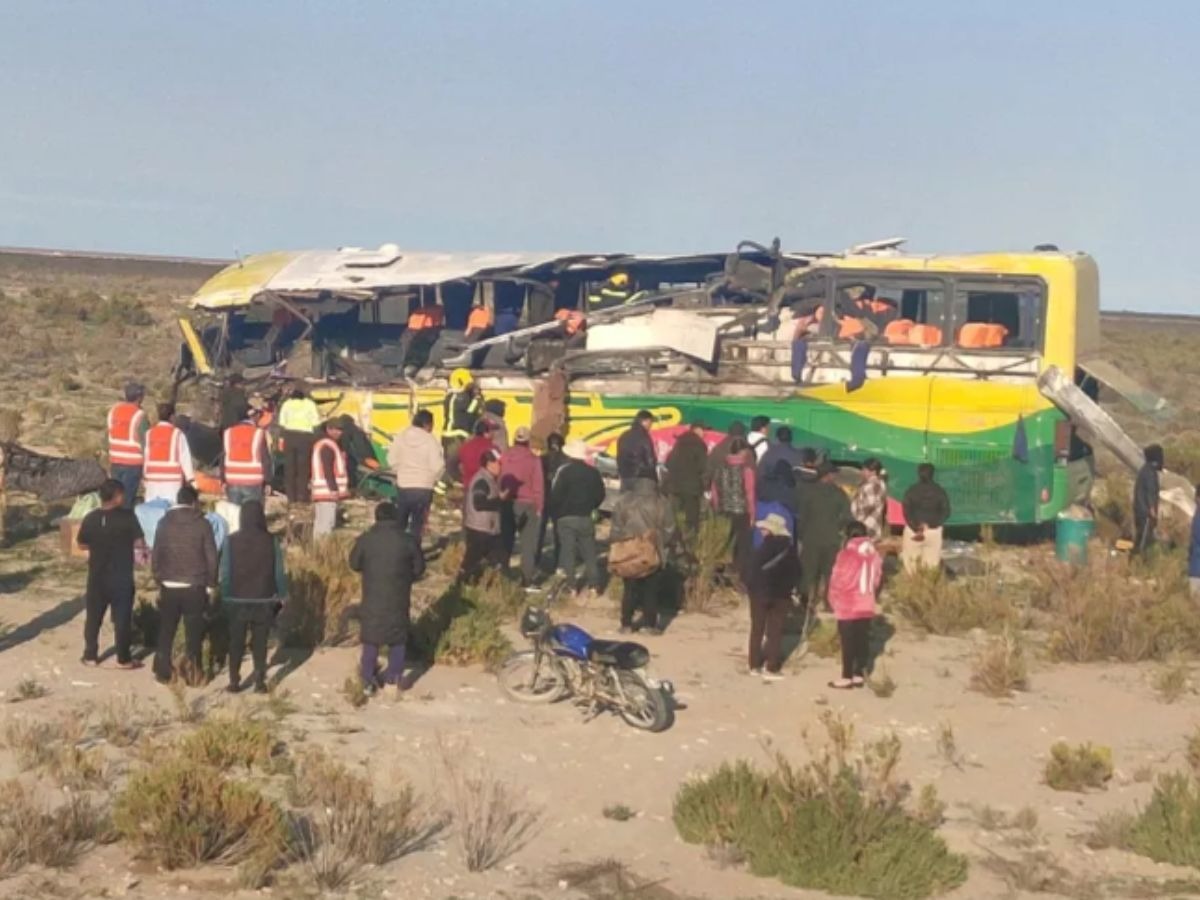 bolivia bus crash 37 people died and more than 30 were injured in a horrific collision between 2 buses1