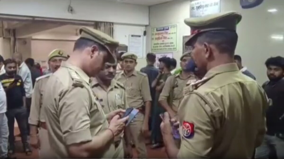 ફિરોઝાબાદમાં સબ પોસ્ટ માસ્ટરે 2.67 કરોડની છેતરપિંડી કરી, સરકારી પૈસાનો ઉપયોગ જુગાર માટે થયો 2 firozabad sub postmaster committed fraud 2 crore 67 lakh police start investigation1