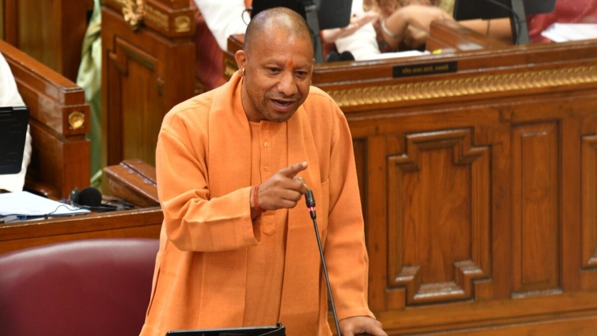 history sheeter pintu mahra criminal record cm yogi adityanath told pintu earns 30 crores in prayagraj mahakumbhwerwr