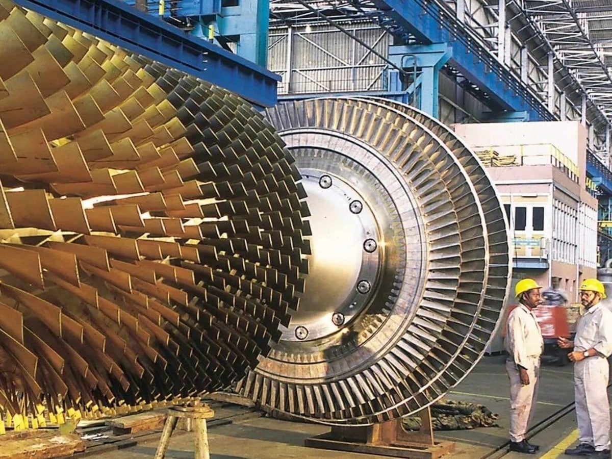 maharatna company bhel bagged 11800 crore rupee contract company share rallied over 3 percentwwr