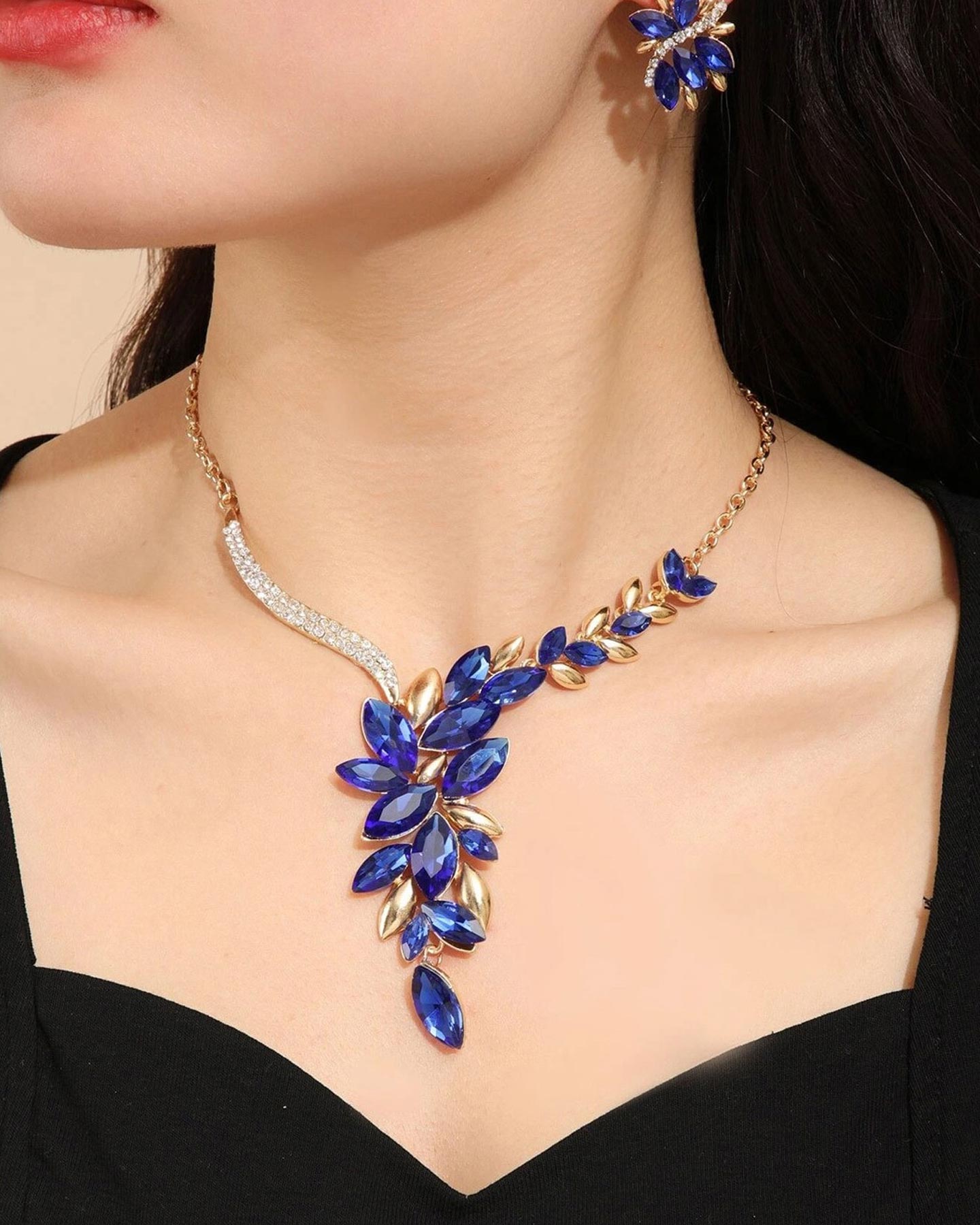 statement necklace designs for deep neck gown article ાૈી