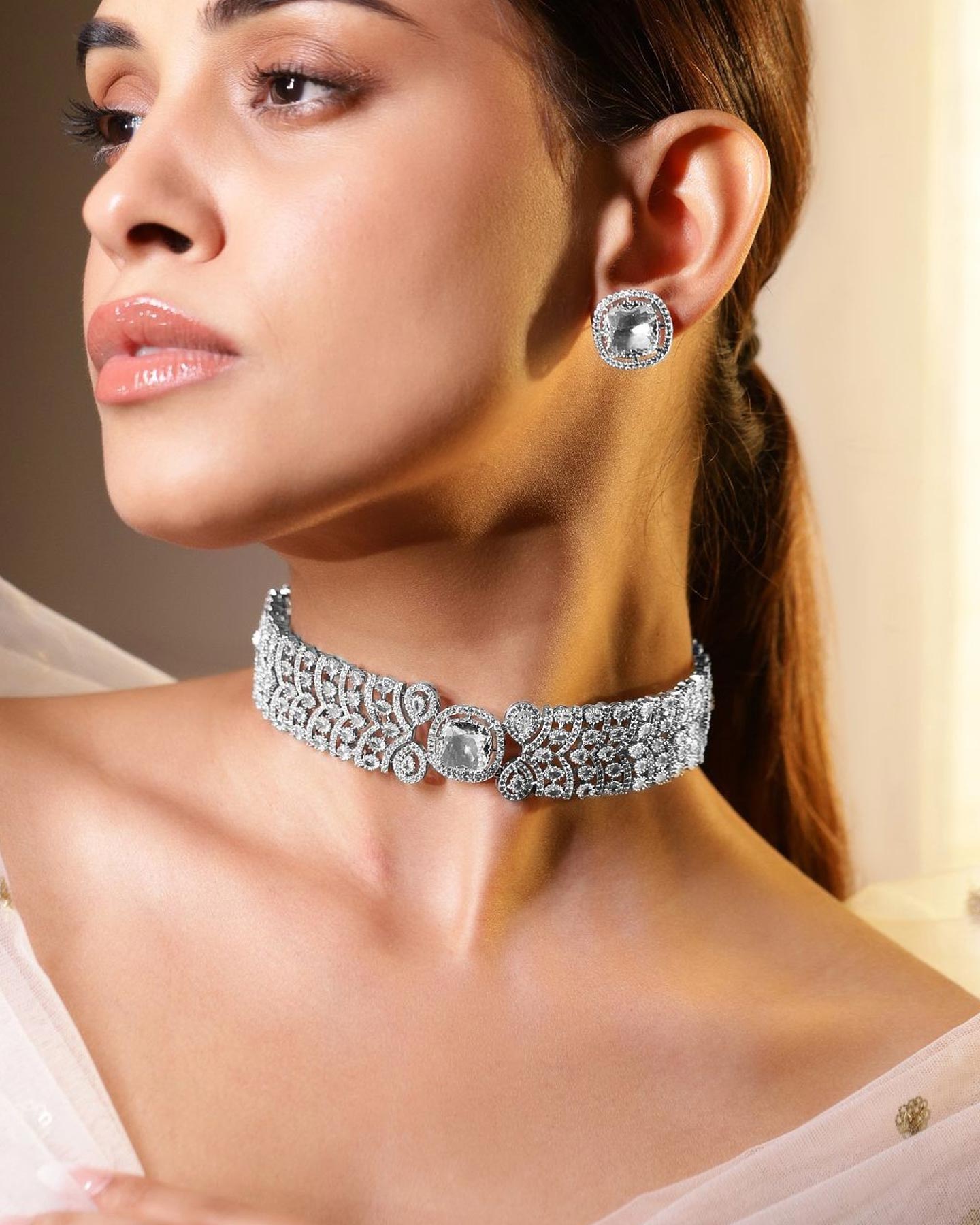 statement necklace designs for deep neck gown article ાૈીૈી