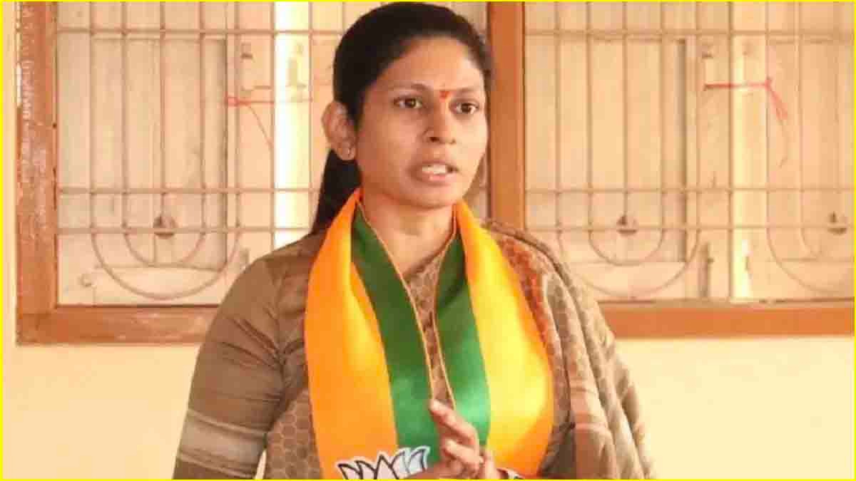 મોદી સરકારના મંત્રી રક્ષા ખડસેની પુત્રીની છેડતી, બદમાશોએ તેનો ફોટો ક્લિક કરવાનો પ્રયાસ પણ કર્યો 3 union minister raksha khadse daughter molested in maharashtra miscreants tried to take picture