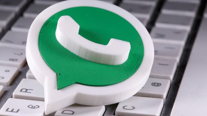 whatsapp is rolling out a feature to message contacts from status updates know details1