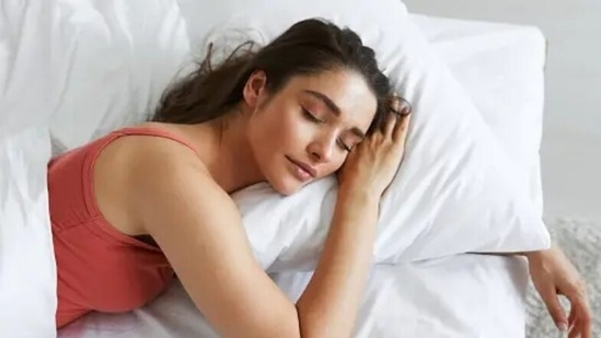 world sleeping day tips healthy bedtime cycle to follow doctor advice expert tips health news1