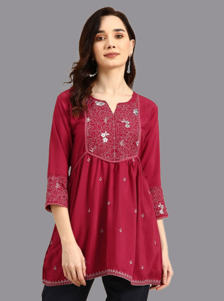 ઓફિસ હોય કે બહાર ફરવા જવું, ટ્રેન્ડી લુક માટે આ સુંદર ડિઝાઇન કરેલા ટોપ્સને જીન્સ સાથે સ્ટાઇલ કરો 1 આ સુંદર ડિઝાઇન કરેલા ટોપ્સને જીન્સ સાથે સ્ટાઇલ કરોewr