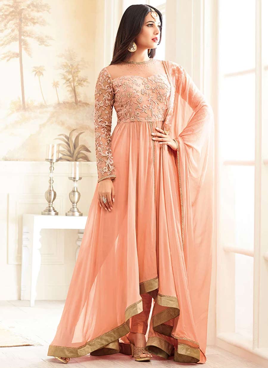 સિમ્પલ ટ્રેડિશનલ લુકને બનાવો શાનદાર ewrwe