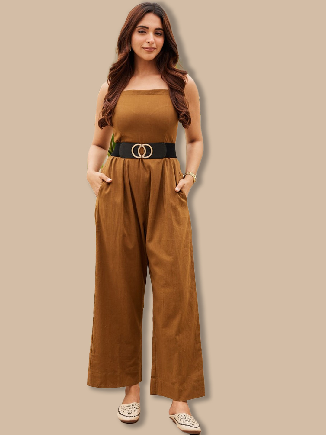 જો તમે ઉનાળાની ઋતુમાં હનીમૂન માટે જઈ રહ્યા છો, તો આ પોશાક તમારા સુટકેસમાં રાખો 3 3 2025 04 12T120826.088 1744447896845