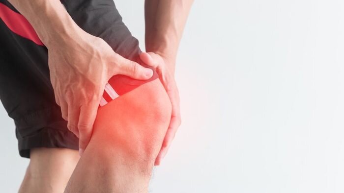 bad habits that may be contributing to your knee pain 2