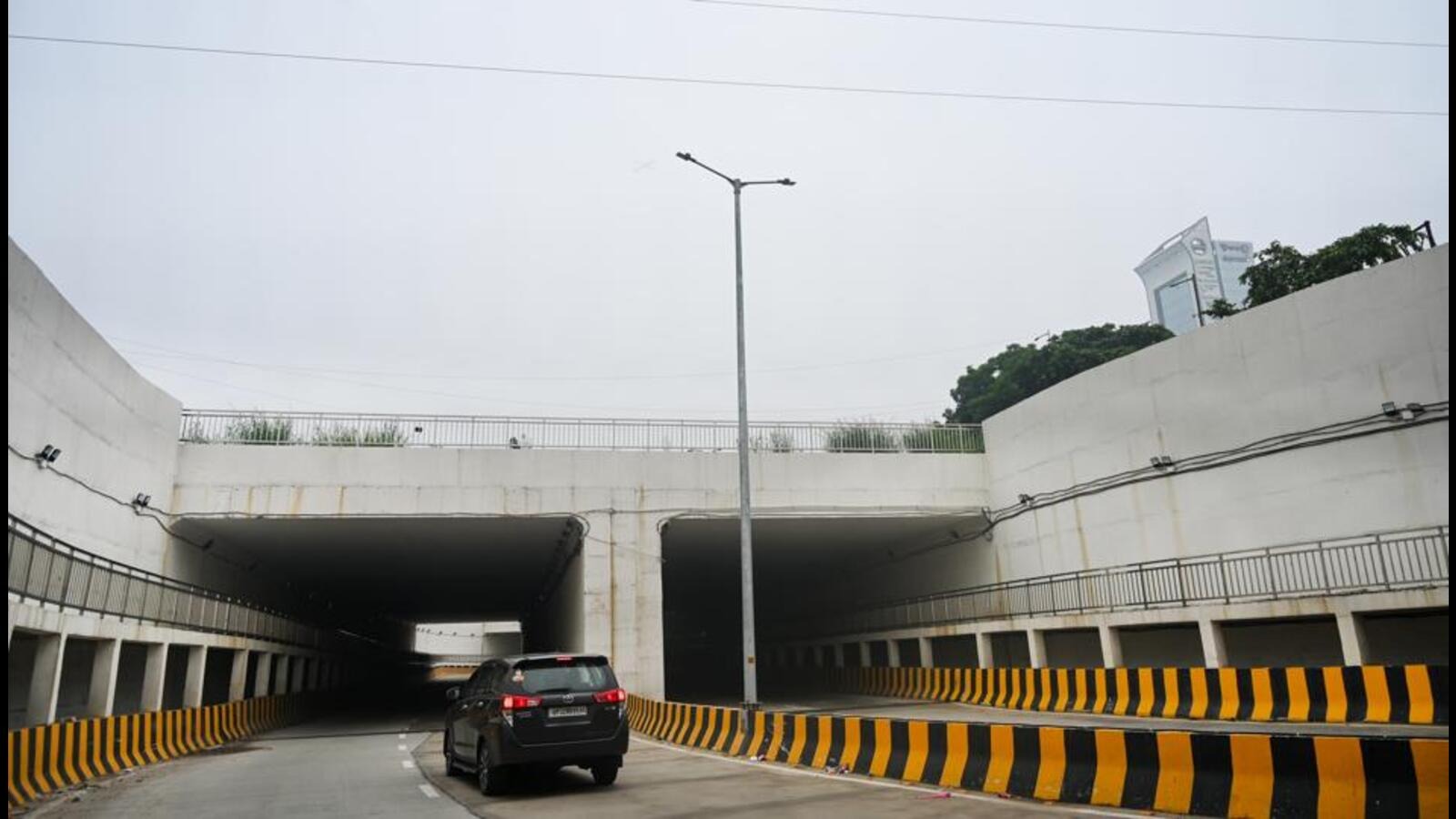 noida authority 2 underpasses hold noida