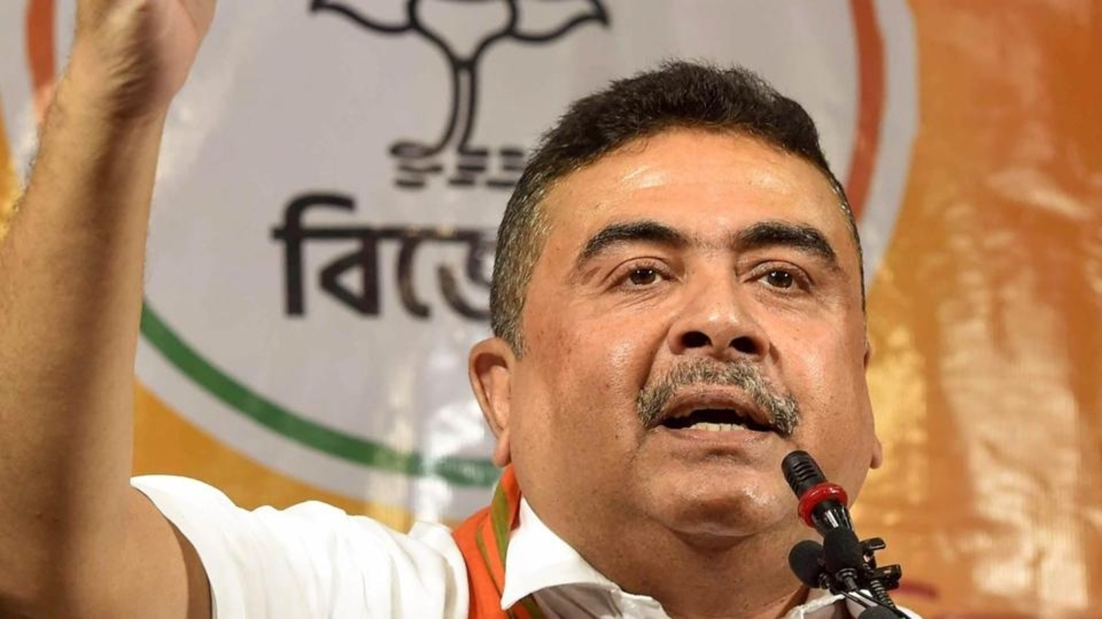 'મમતા બેનર્જી બંગાળ સંભાળી શકતા નથી', શુભેન્દુ અધિકારીએ કેન્દ્રીય દળ તૈનાત કરવાની માંગ કરી 3 suvendu adhikari demands article 355 in west bengal amid vilence2