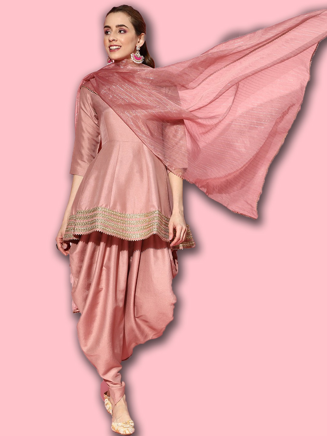 બૈસાખીની ઉજવણી પર આ પટિયાલા સૂટ પહેરોwerw