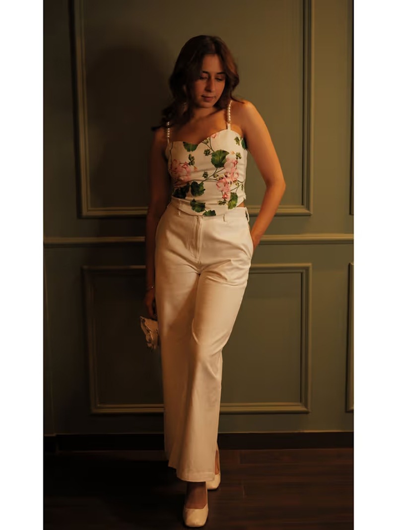 4 beautiful tops to wear with white jeans greee charm top