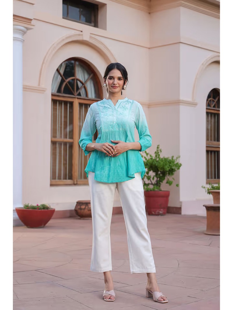 4 beautiful tops to wear with white jeans sky blue top