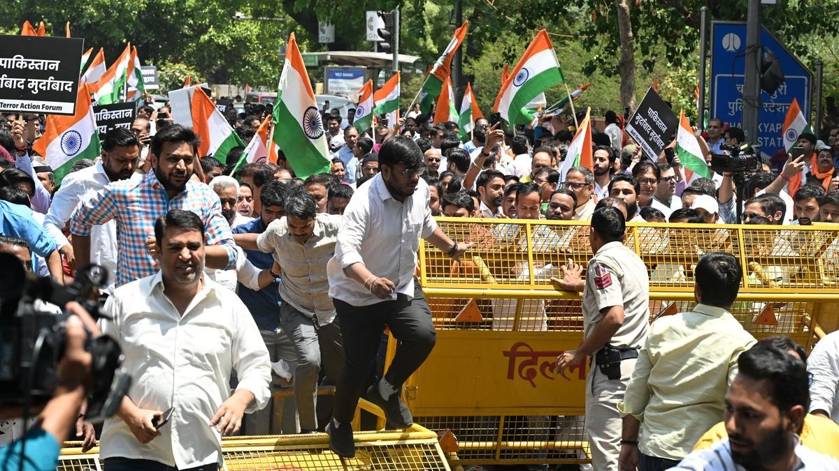 bjp held protests across the state against pahalgam terrorist attack demanded to send back pakistani citizens1