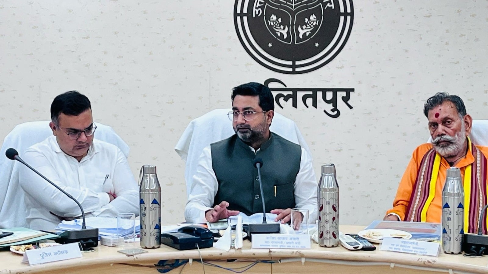 danish azad ansari reprimanded officers for not picking up the phone1