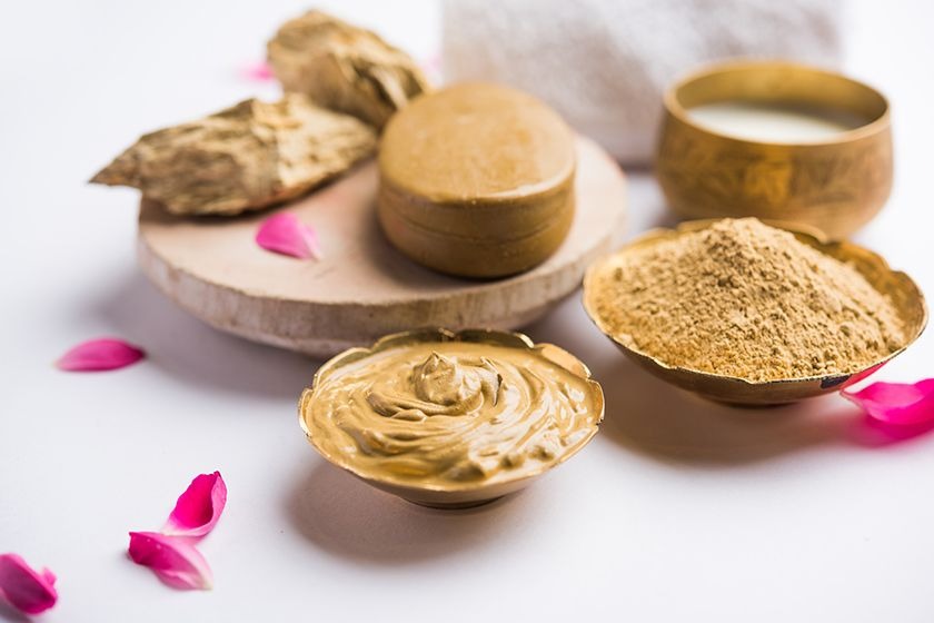 how to apply multani mitti paste for glowing flawless skin