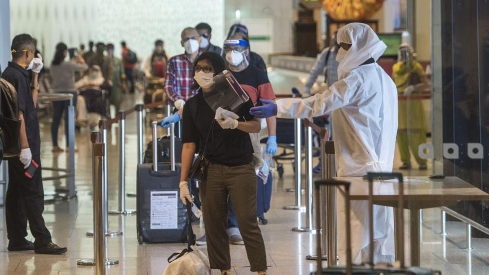 મુંબઈમાં કોરોનાનો ભય, 2 ચેપગ્રસ્ત લોકોના મોત, 53 કેસ મળ્યા બાદ ગભરાટ ફેલાયો 3 mumbai coronavirus 53 new cases file in hospitals are on alert mode2