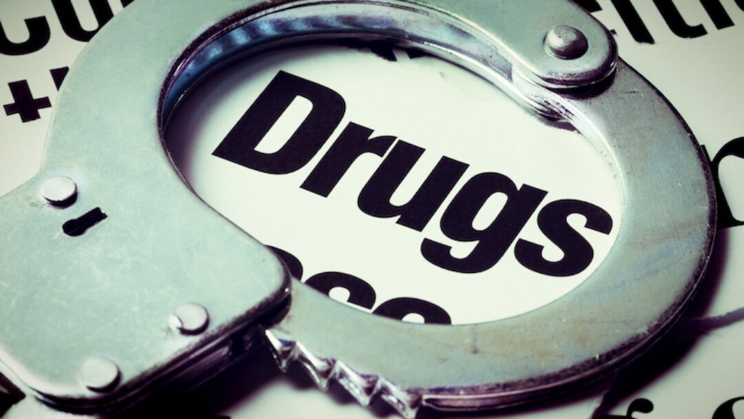 mumbai police action against drug dealers two arrested with cocaine drugs