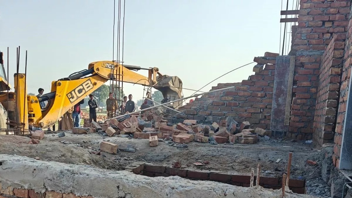sonipat ncr bulldozer action there is a flood of illegal colonies in kharkhoda and illegal construction is erected again immediately after action1