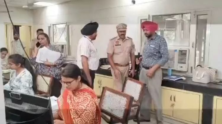 threat to blow up ludhiana dc office mail received about