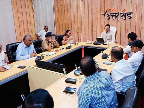 uttarakhand cm pushkar singh dhami meeting with officers and instructed for action2